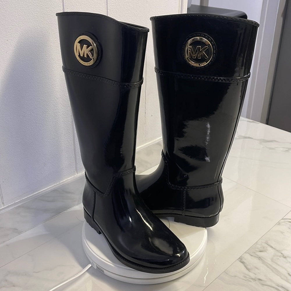 Pre-loved size 9 Michael Kors Rain Boots